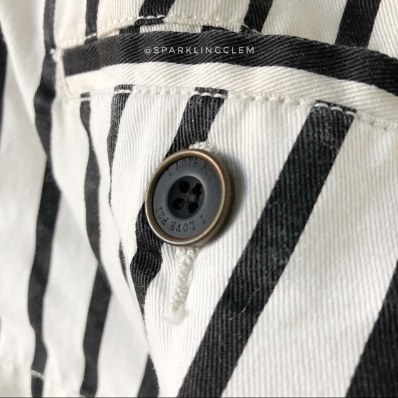 Forever 21 striped zebra shorts - Picture 4 of 5